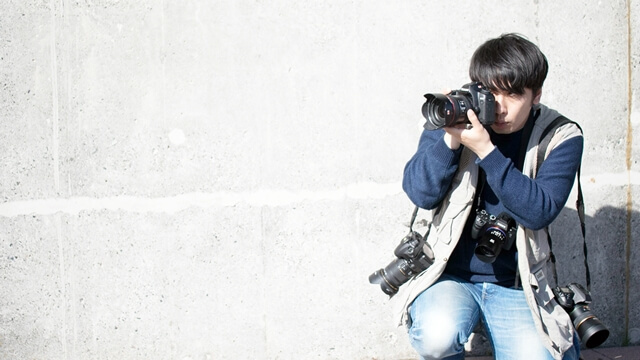 予測して撮影している探偵の写真